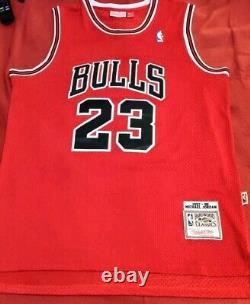 NBA 1997-98 Chicago Bulls Michael Jordan #23 Jersey- Mitchell & Ness- NWOT