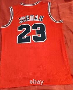 NBA 1997-98 Chicago Bulls Michael Jordan #23 Jersey- Mitchell & Ness- NWOT