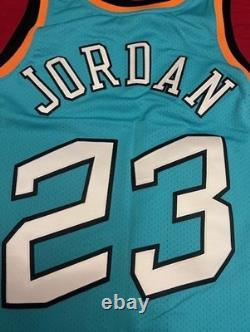 NEW wTAGS Mitchell & Ness Authentic Michael Jordan All-Star 1996 Sz 44 L Air J