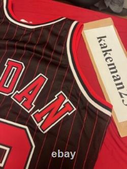 NEW wTAGS Mitchell & Ness Authentic Michael Jordan Bulls sz 44 L Air Jordan Pin