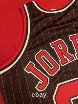 NEW wTAGS Mitchell & Ness Authentic Michael Jordan Bulls sz 44 L Air Jordan Pin