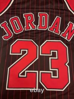 NEW wTAGS Mitchell & Ness Authentic Michael Jordan Bulls sz 44 L Air Jordan Pin