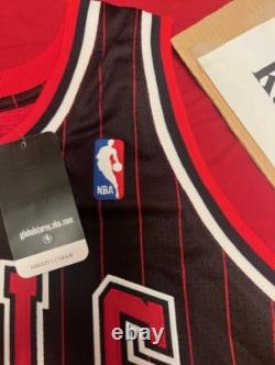 NEW wTAGS Mitchell & Ness Authentic Michael Jordan Bulls sz 44 L Air Jordan Pin