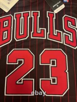 NEW wTAGS Mitchell & Ness Authentic Michael Jordan Bulls sz 44 L Air Jordan Pin
