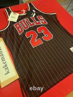 NEW wTAGS Mitchell & Ness Authentic Michael Jordan Bulls sz 44 L Air Jordan Pin