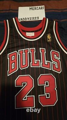 NWOT 100% Authentic Michael Jordan Mitchell & Ness 96 97 Bulls Jersey Size 40 M
