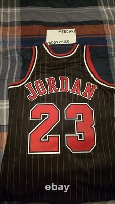 NWOT 100% Authentic Michael Jordan Mitchell & Ness 96 97 Bulls Jersey Size 40 M