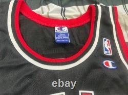 New MICHAEL JORDAN #23 Chicago Bulls Black Champion Jersey Size 44 Large L