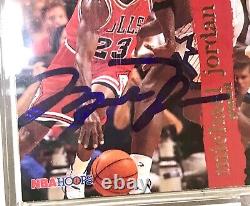 RARE 1995 Skybox International Michael Jordan Signed Autographed Basketball Card