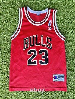 Size Medium Vintage Michael Jordan Chicago Bulls Champion Youth Jersey