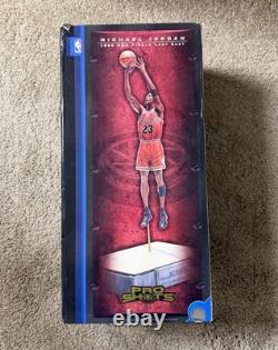 Upper Deck Pro Shots Ultimate Michael Jordan 1998 NBA Finals Last Shot Statue