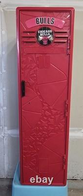 Vintage 1993 Chicago Bulls Suncast Plastic Locker 48
