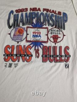 Vintage 1993 NBA Finals T-Shirt Bulls vs Suns Logo 7 Fruit of the Loom USA