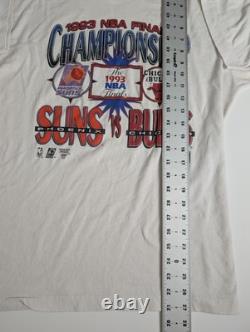 Vintage 1993 NBA Finals T-Shirt Bulls vs Suns Logo 7 Fruit of the Loom USA