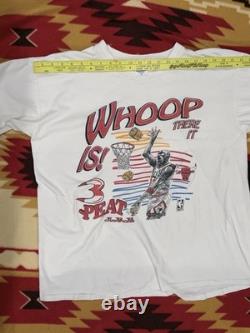Vintage 90s Chicago Bulls Michael Jordan 3 Peat T Shirt XL NBA USA