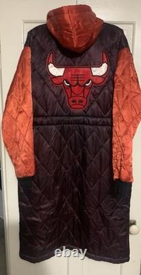 Vintage 90s Chicago Bulls Quilted Long Bench Coat Jacket Parka XL Michael Jordan