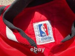 Vintage 90s NBA Chicago Bulls Starter Satin Bomber Jacket With Stitchef On Front